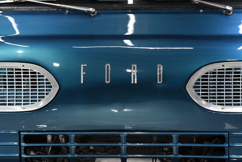 1966 Ford Econoline Super Van