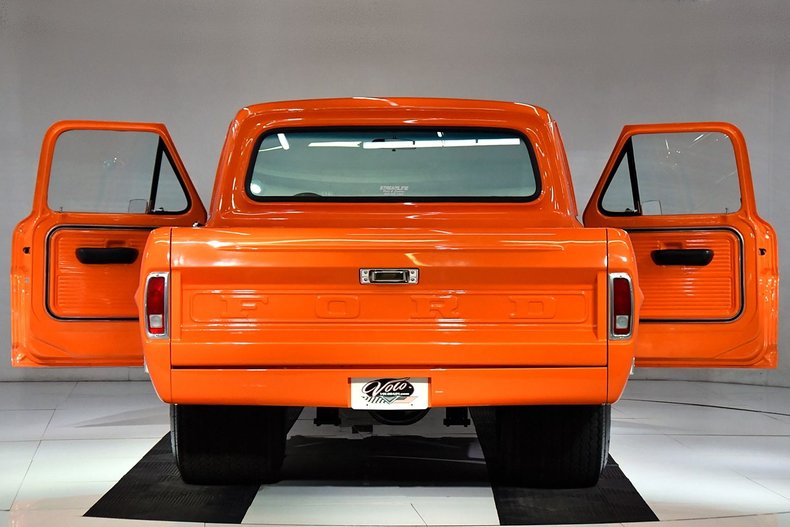 1968 Ford Custom | Volo Museum
