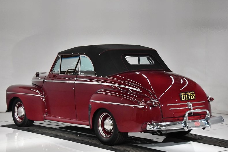 1946 Ford Super Deluxe | Volo Museum