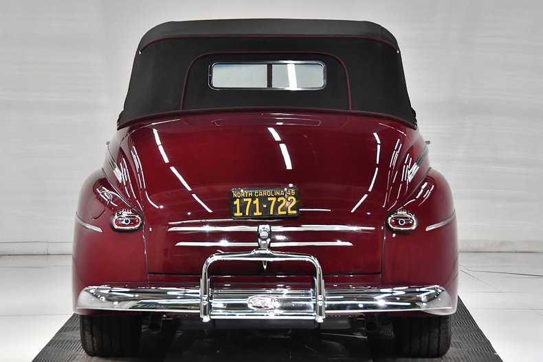 1946 Ford Super Deluxe | Volo Museum
