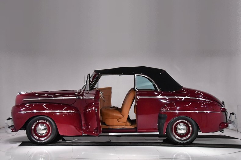 1946 Ford Super Deluxe | Volo Museum