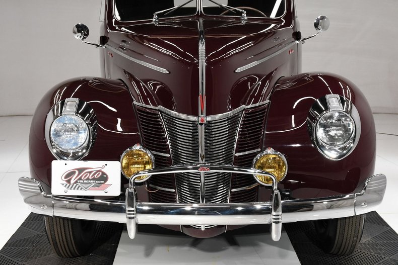 1940 Ford Deluxe | Volo Museum