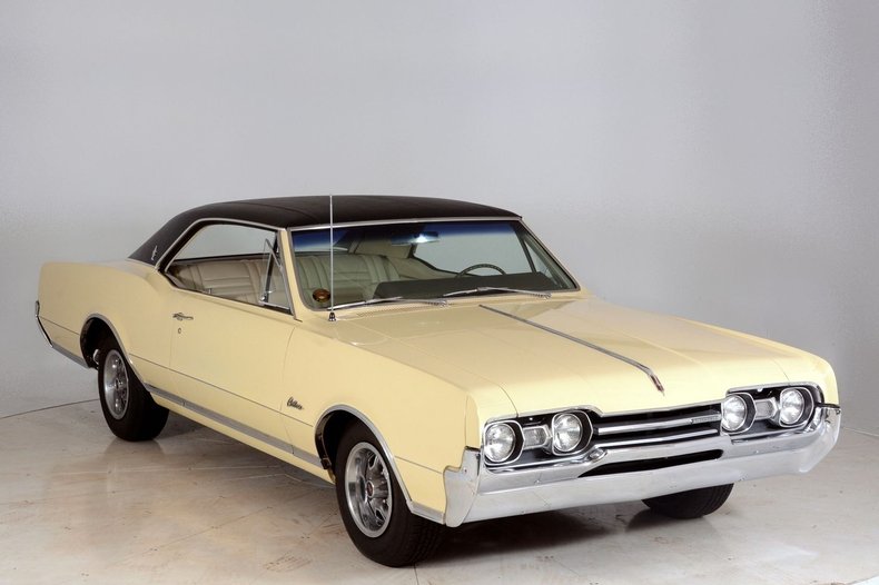 1967 Oldsmobile Cutlass Supreme