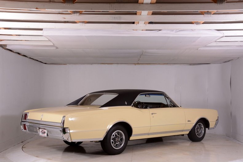 1967 Oldsmobile Cutlass Supreme