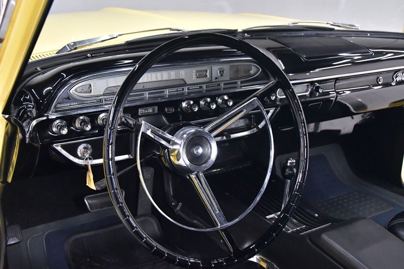 1961 Ford Starliner | Volo Museum