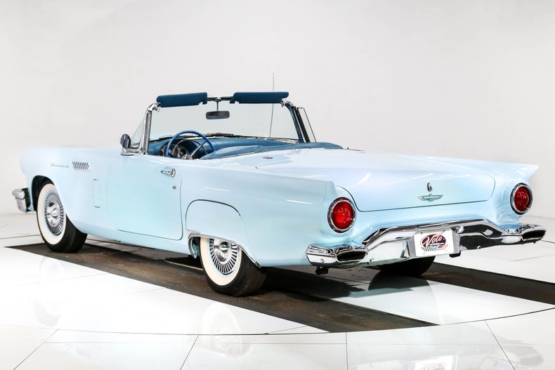 1957 Ford Thunderbird