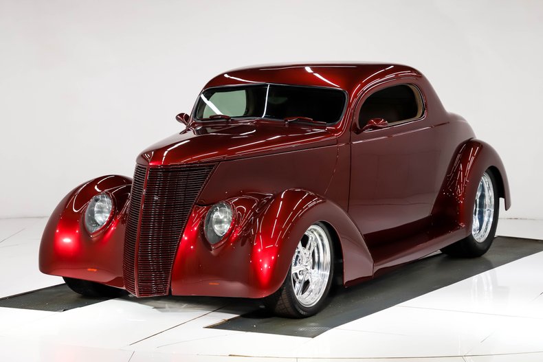 1937 Ford Custom