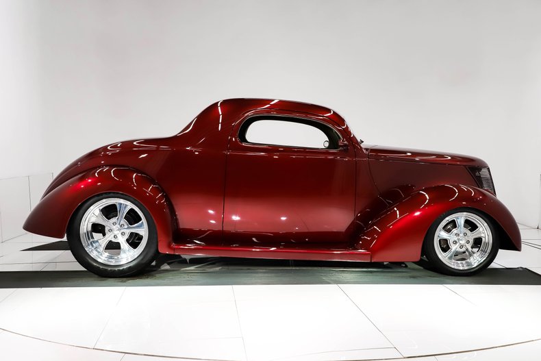 1937 Ford Custom