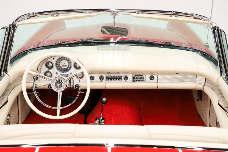 1957 Ford Thunderbird