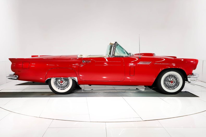 1957 Ford Thunderbird