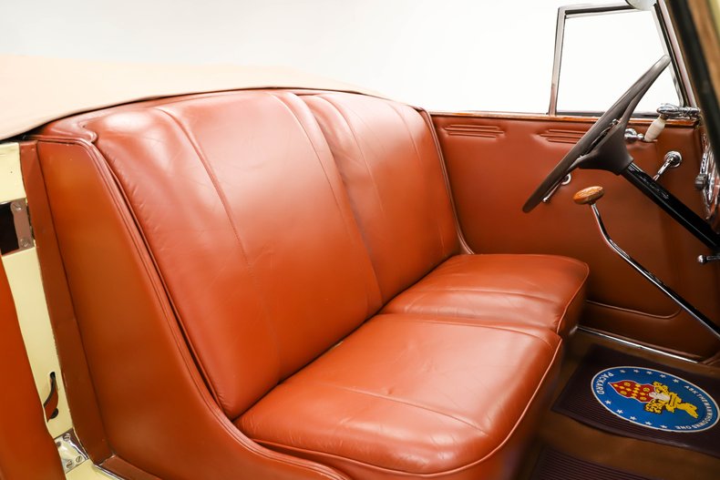 1936 Packard Victoria