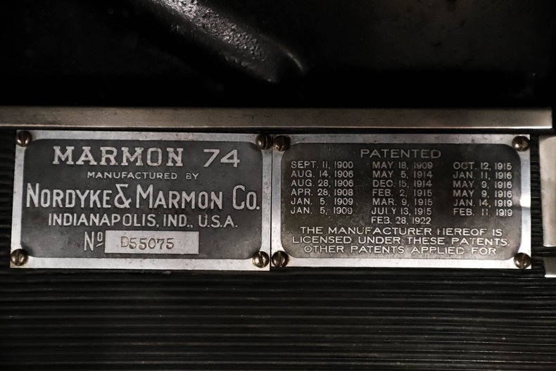 1925 Marmon D74