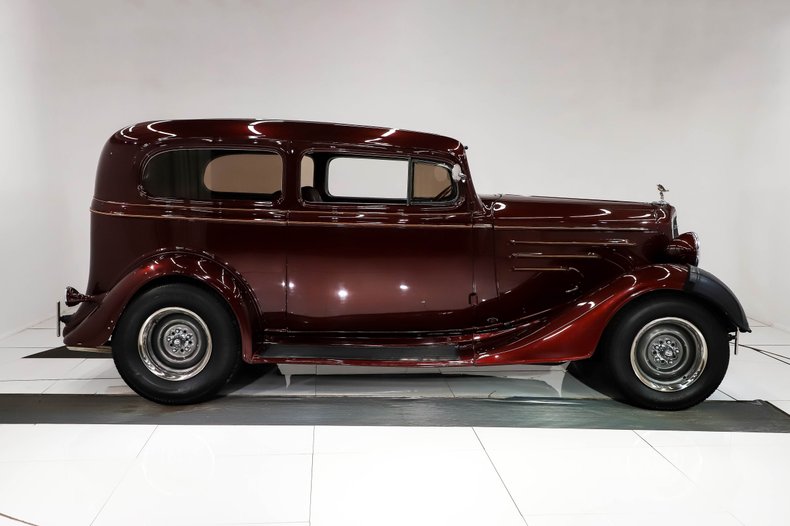 1935 Chevrolet Custom | Volo Museum