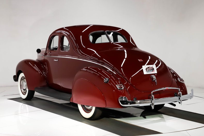 1940 Ford Deluxe | Volo Museum