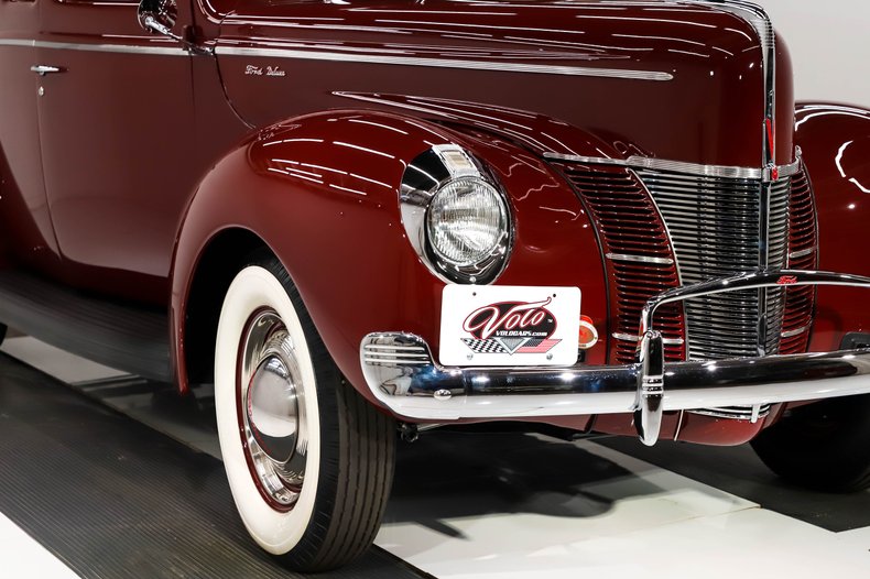 1940 Ford Deluxe | Volo Museum