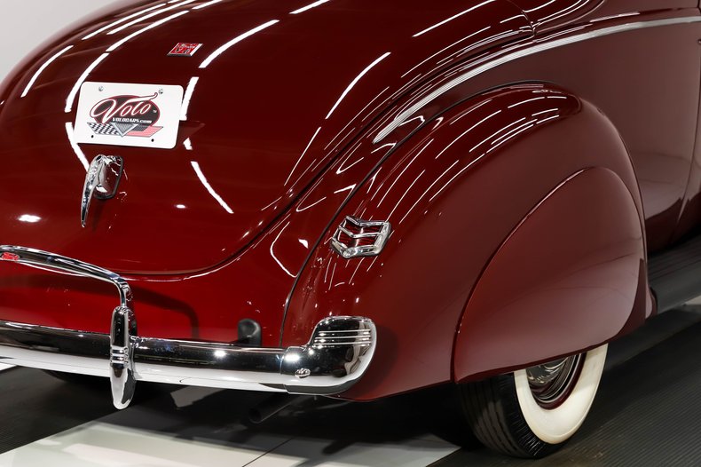1940 Ford Deluxe | Volo Museum