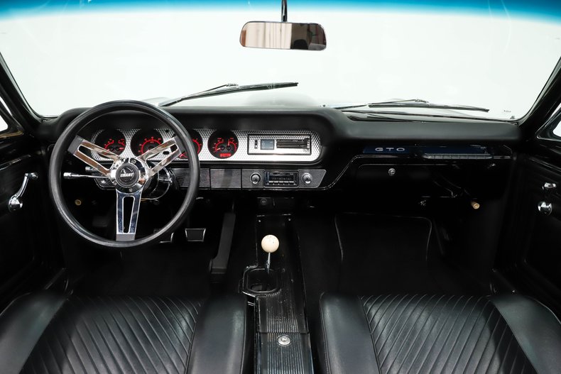 1965 Pontiac GTO 19