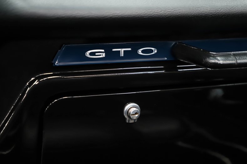 1965 Pontiac GTO 43