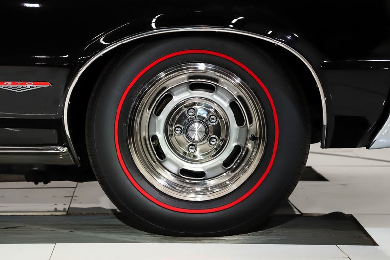 1965 Pontiac GTO | Volo Museum