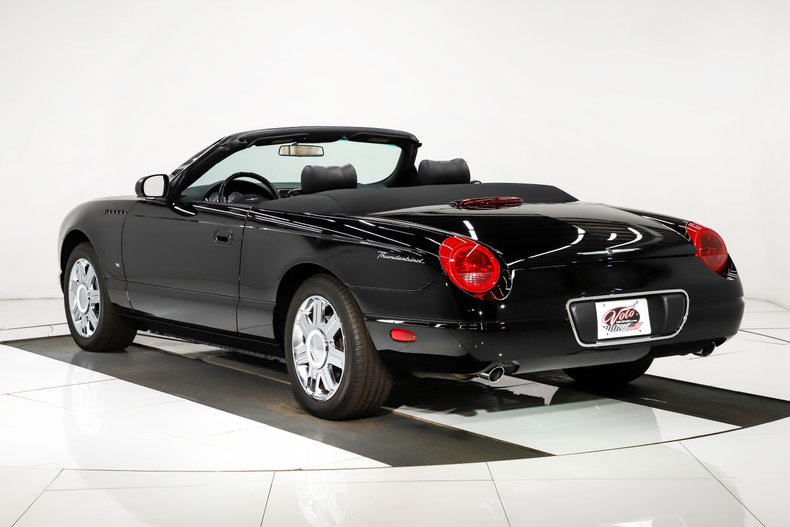 2004 Ford Thunderbird