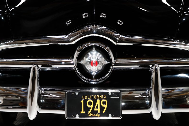 1949 Ford Custom 32