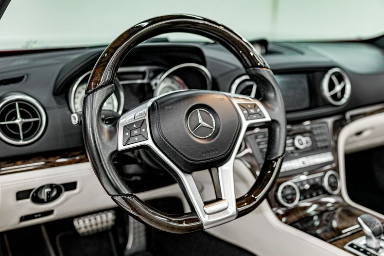 2015 Mercedes-Benz SL550
