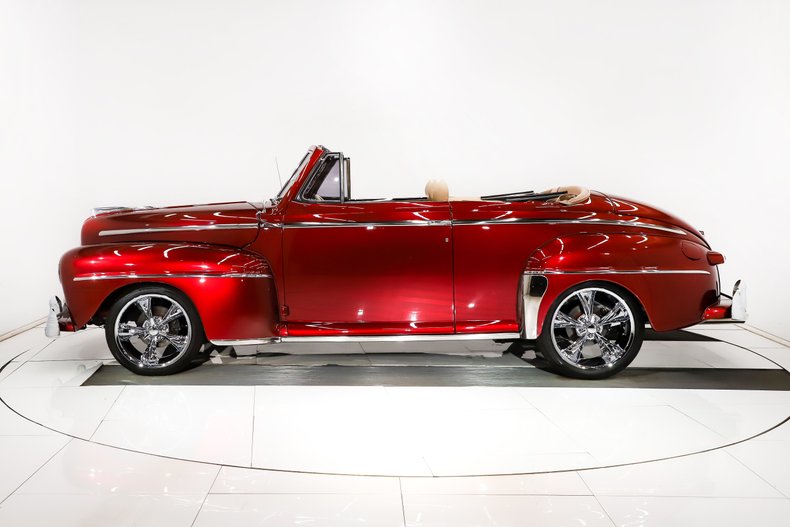 1948 Ford Super Deluxe | Volo Museum