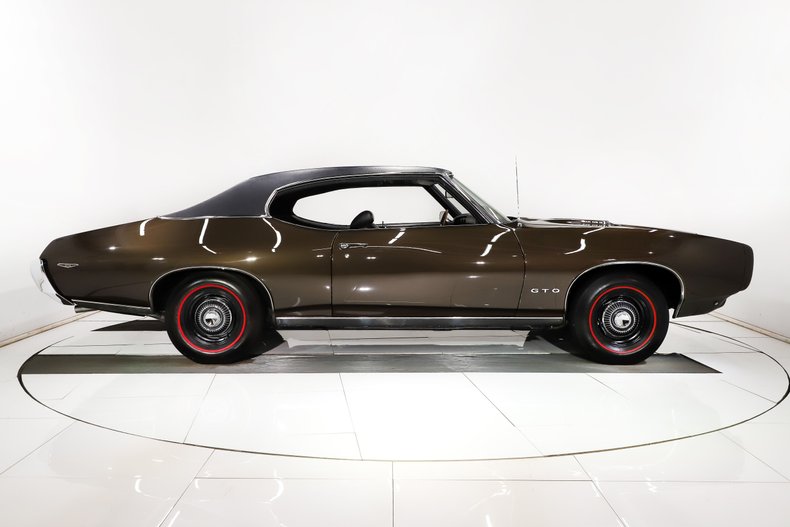 1969 Pontiac GTO 14