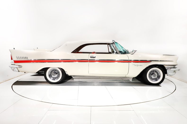 1957 Chrysler New Yorker 33