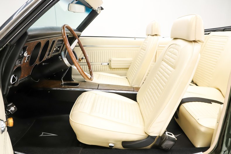 1969 Pontiac Firebird 25