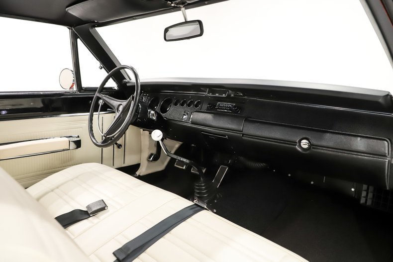 1970 Dodge Coronet 35
