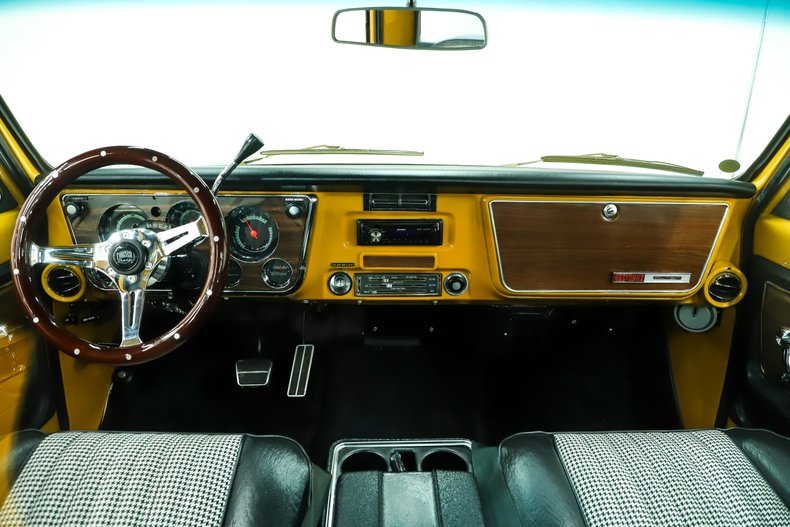 1971 Chevrolet Cheyenne 24