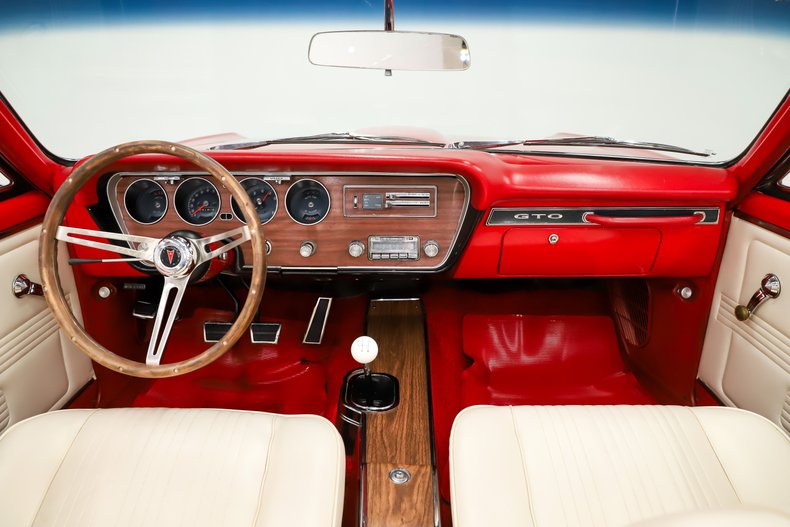 1967 Pontiac GTO 23