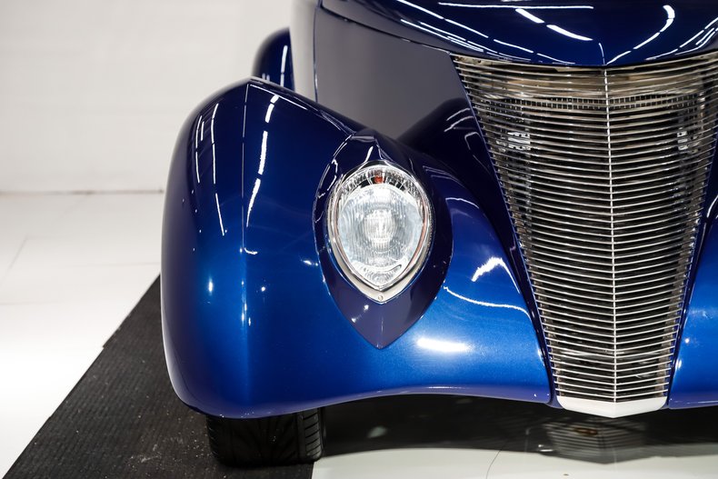 1937 Ford Roadster
