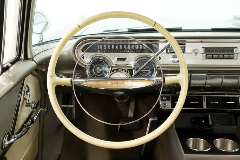 1957 Pontiac Starchief 15