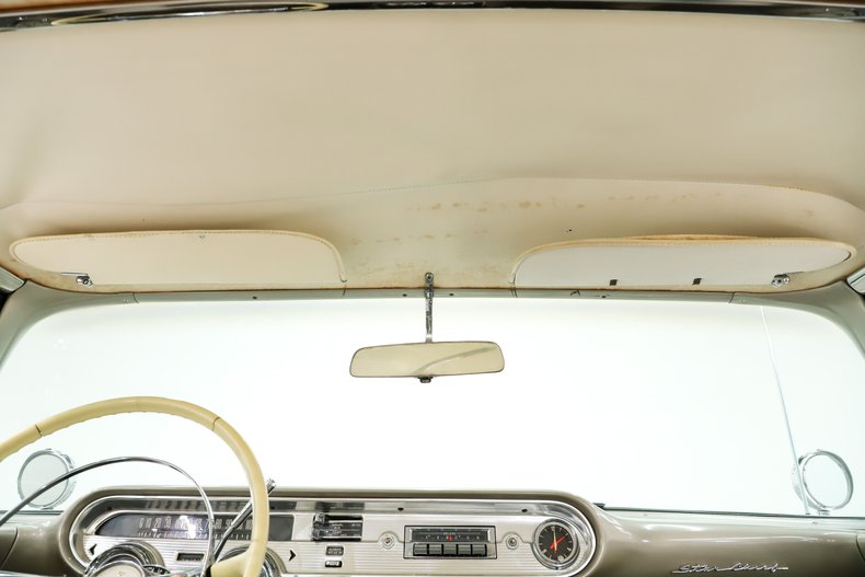 1957 Pontiac Starchief 34