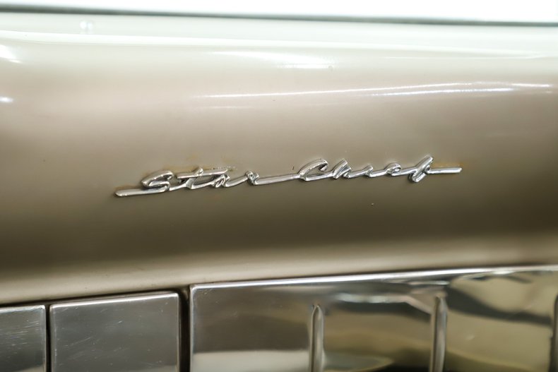 1957 Pontiac Starchief 38