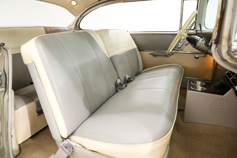 1957 Pontiac Starchief 42