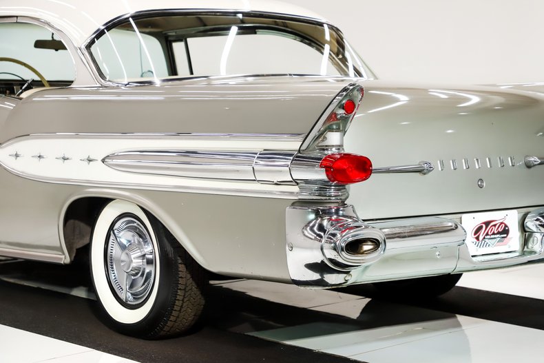 1957 Pontiac Starchief 52
