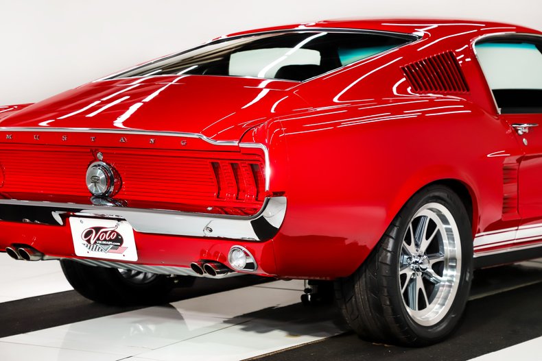 1967 Ford Mustang 38
