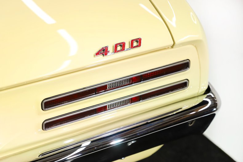 1967 Pontiac Firebird 28