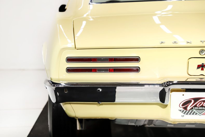 1967 Pontiac Firebird 34
