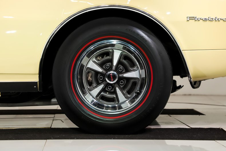 1967 Pontiac Firebird 38