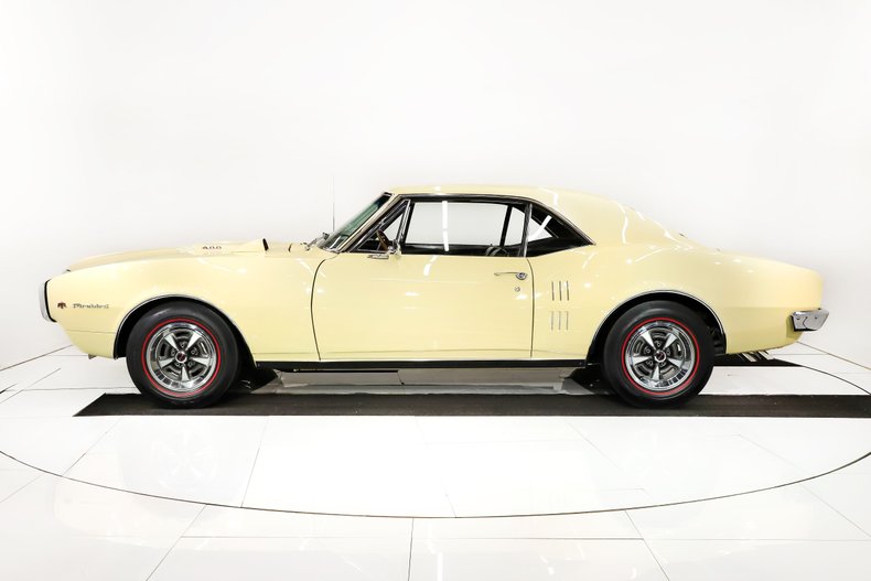 1967 Pontiac Firebird 39