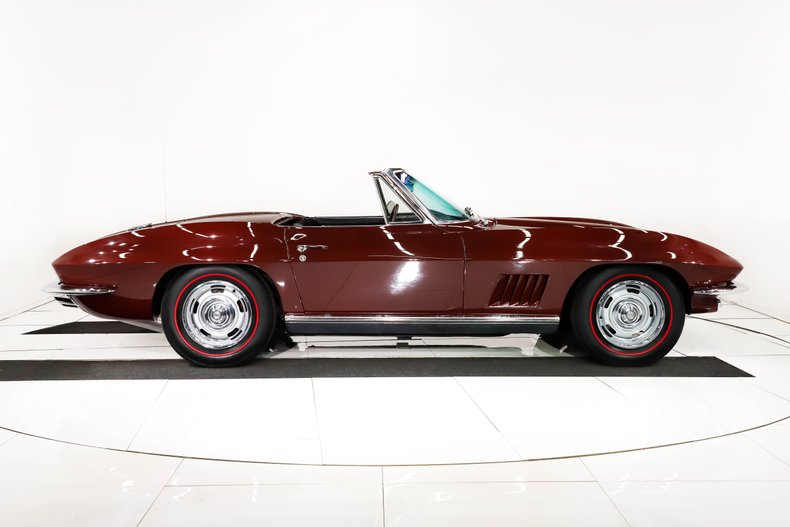 1967 Chevrolet Corvette 16