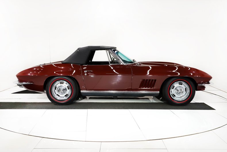 1967 Chevrolet Corvette 36