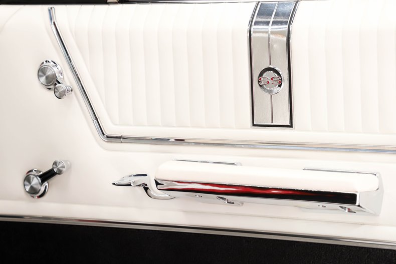 1965 Chevrolet Impala 35