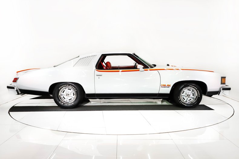 1977 Pontiac LeMans 14
