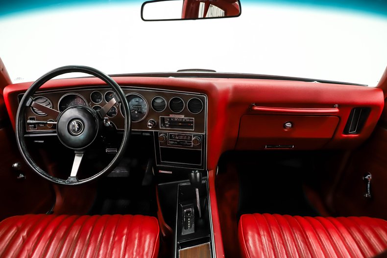 1977 Pontiac LeMans 21