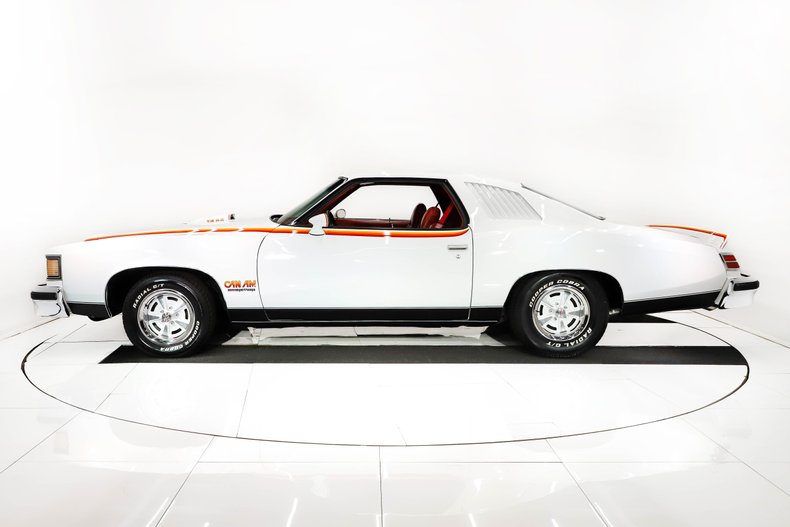 1977 Pontiac LeMans 37